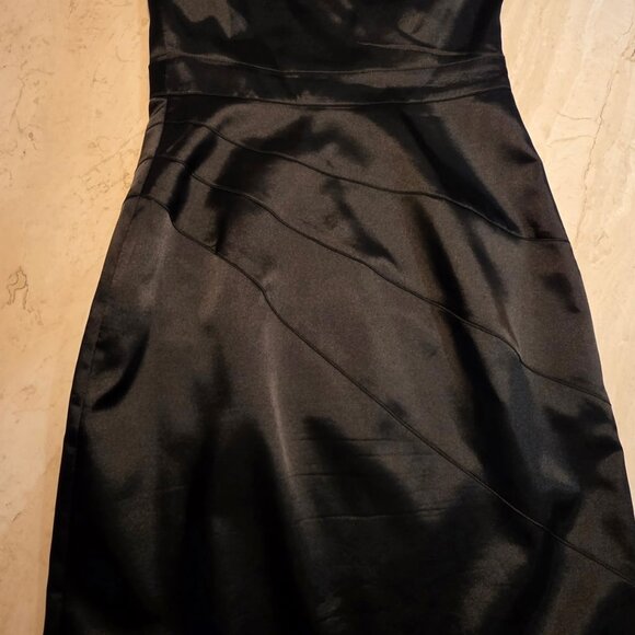 Karen Millen Black one-shoulder formal or cocktail dress - Picture 3 of 5